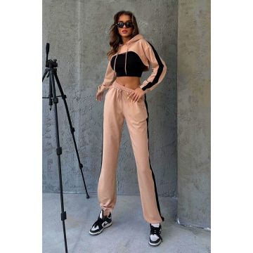 Compleu sport Bold Comfort, cu trei piese, hanorac decupat, top asortat si pantaloni cu dunga laterala, Bej
