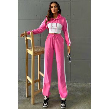 Compleu sport Bold Comfort, cu trei piese, hanorac decupat, top asortat si pantaloni cu dunga laterala, Roz